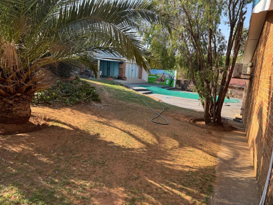 6 Bedroom Property for Sale in Heuwelsig Free State